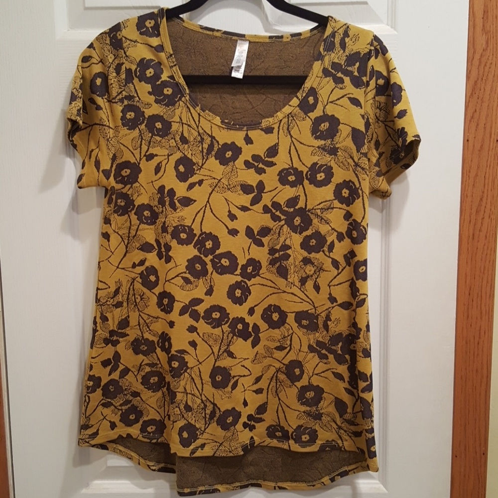 Lularoe Classic Tee